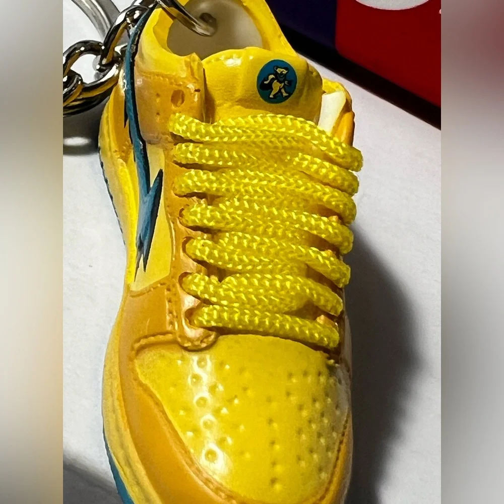 3D Mini Sneaker Keychains Yellow Blue‎ Lightning Swoosh with mini box